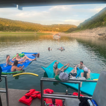 Houseboat-Yacht Nestled in a Lake Travis Cove