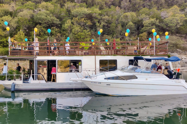 Birthday Party at NaturaReserve Houseboat-Yacht